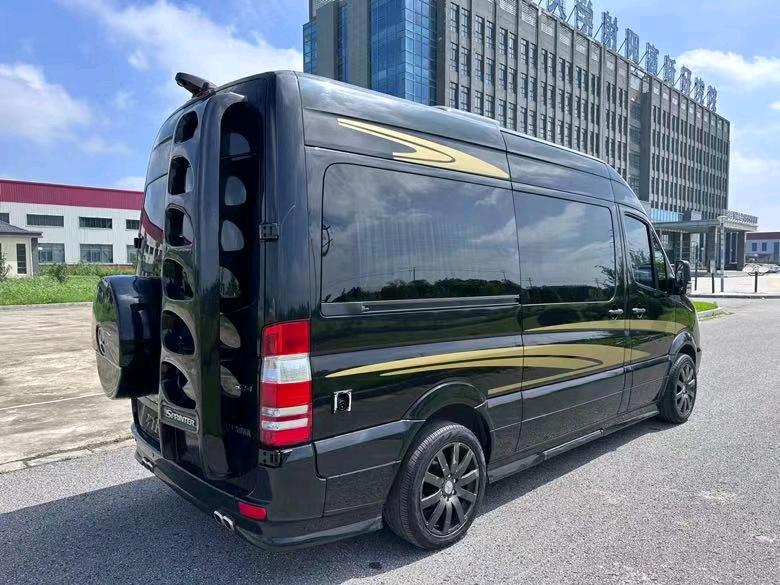 盐城16年奔驰斯宾特9