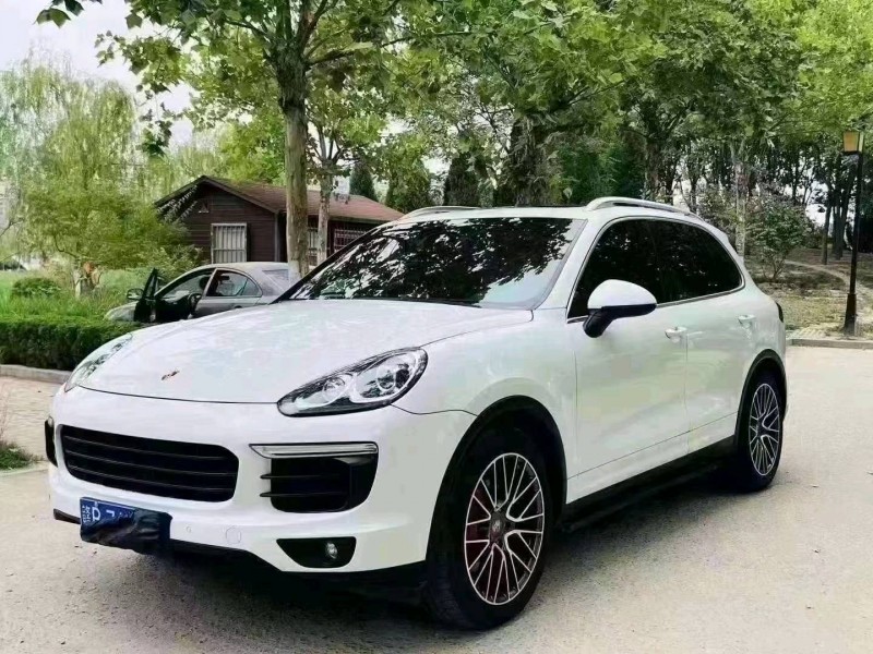 济南15年保时捷卡宴2