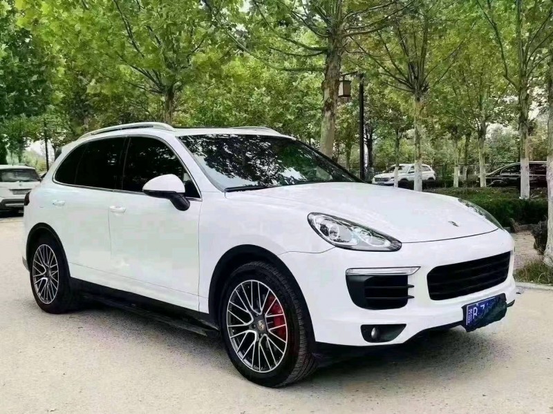 济南15年保时捷卡宴3