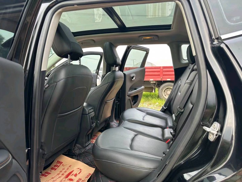 徐州17年Jeep指南者6