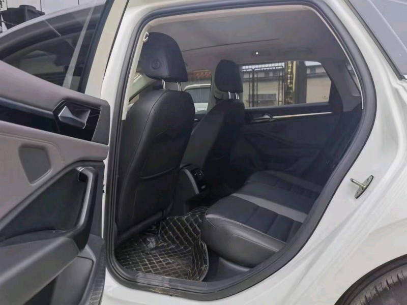 保定20年大众朗逸7