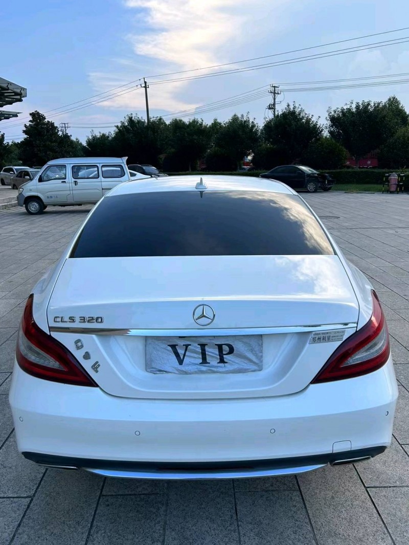 宜昌17年奔驰CLS8