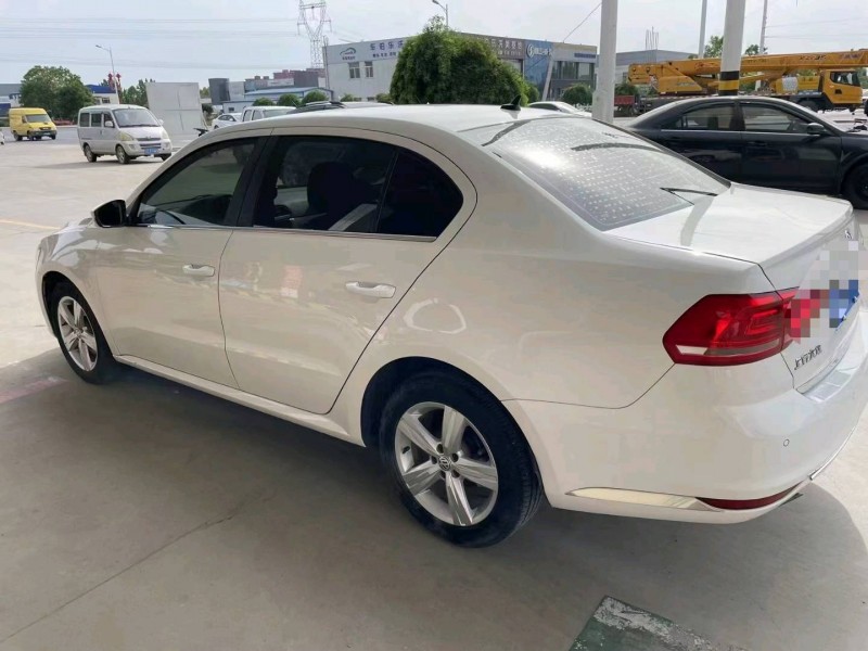 保定19年大众朗逸8