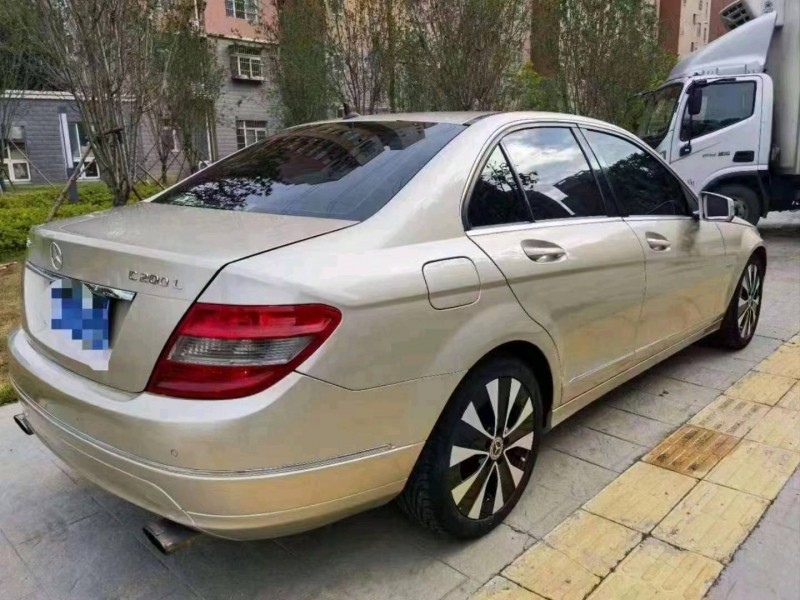 宜昌11年奔驰C4