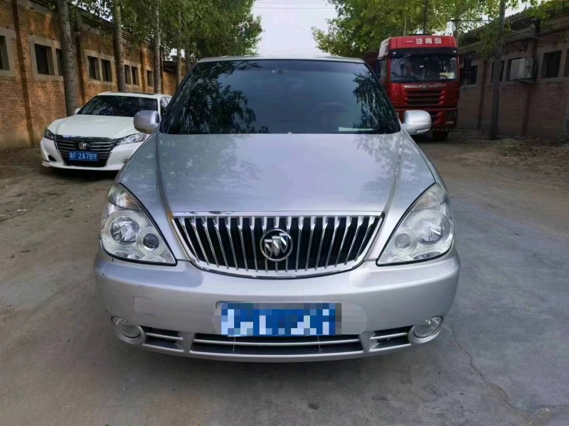 保定15年别克GL81