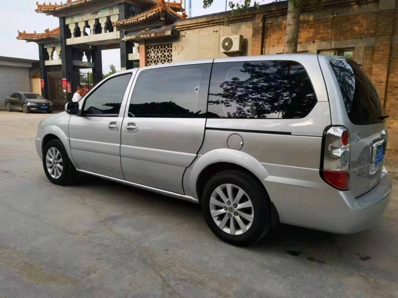 保定15年别克GL85