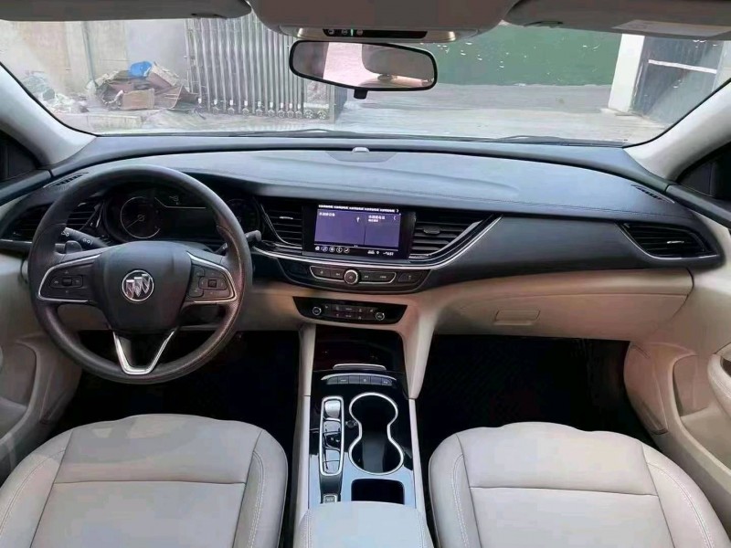 宜昌22年别克君威6