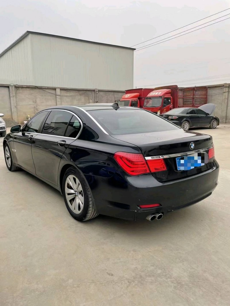 保定12年宝马7系7