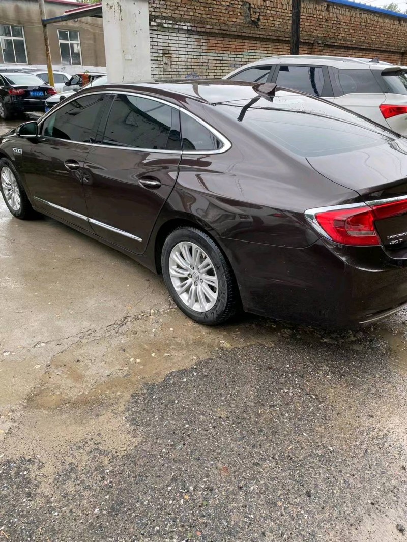 保定17年别克君越4