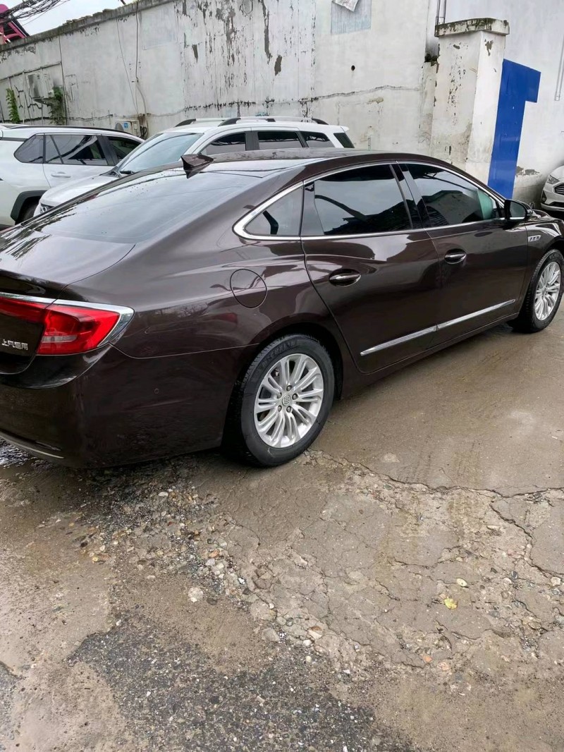 保定17年别克君越5