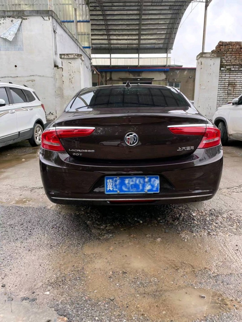 保定17年别克君越9