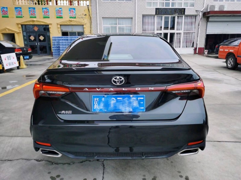 保定21年丰田亚洲龙8