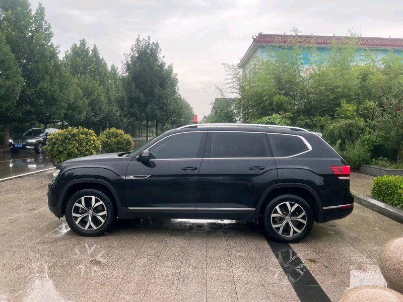 济南18年大众途昂7