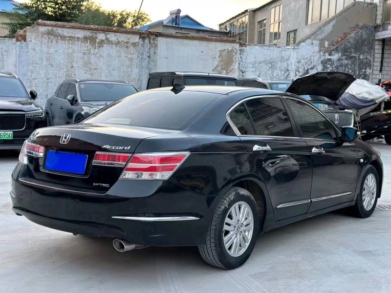 济宁13年本田雅阁7