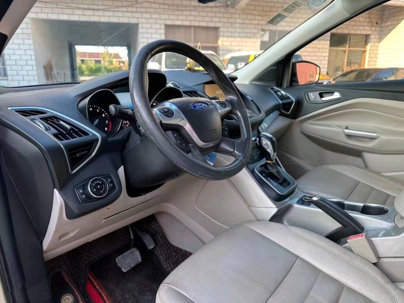 济宁14年福特翼虎4