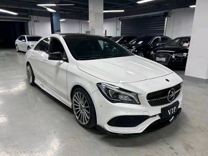 曲靖21年奔馳CLA3