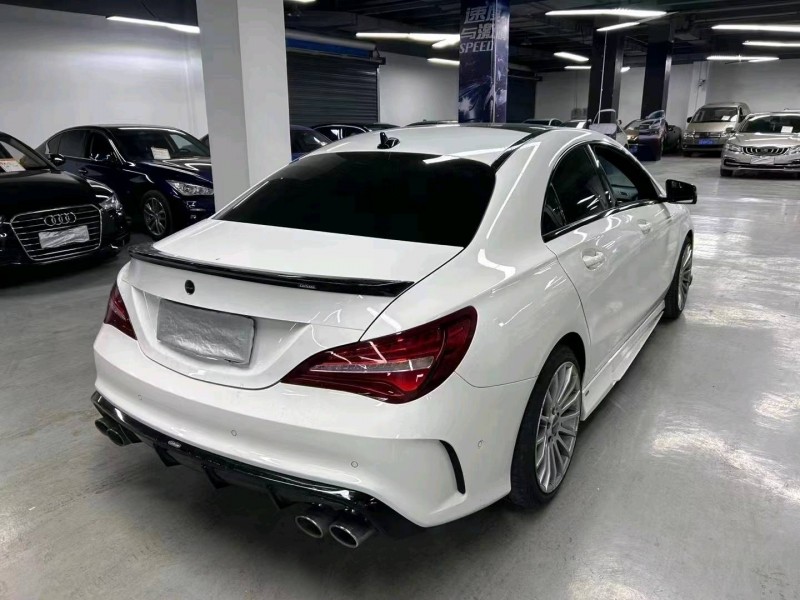 曲靖21年奔馳CLA6