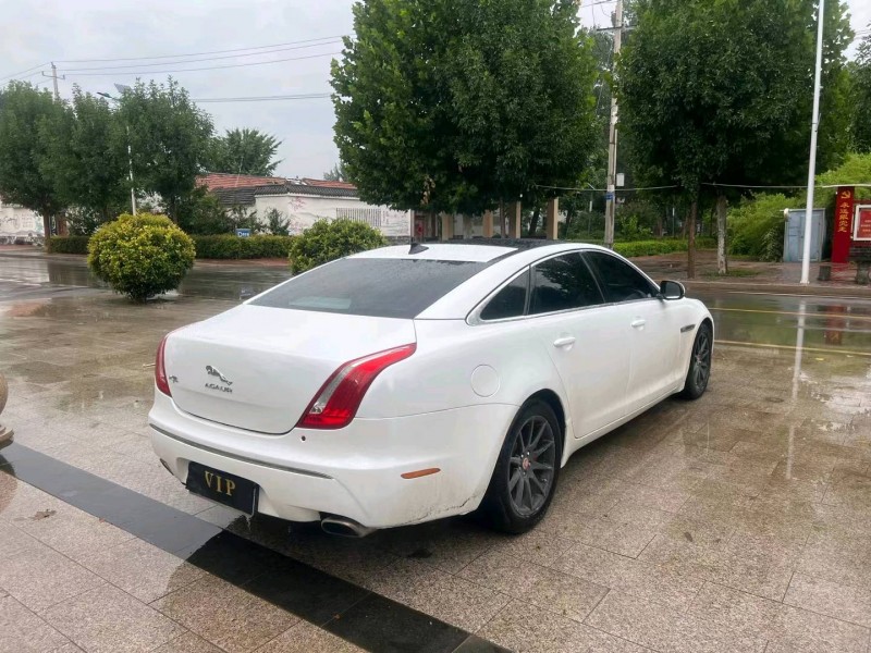 济南14年捷豹XJ8
