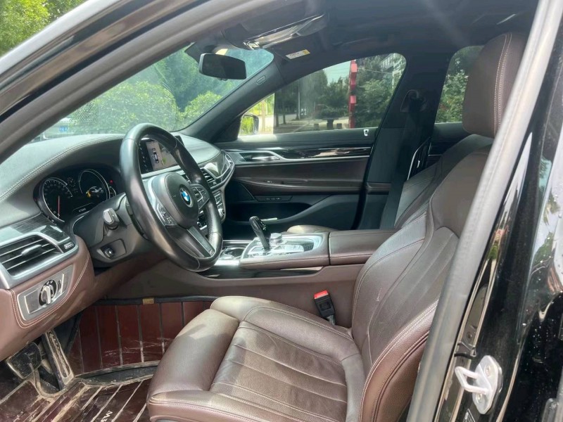 济南18年宝马7系4