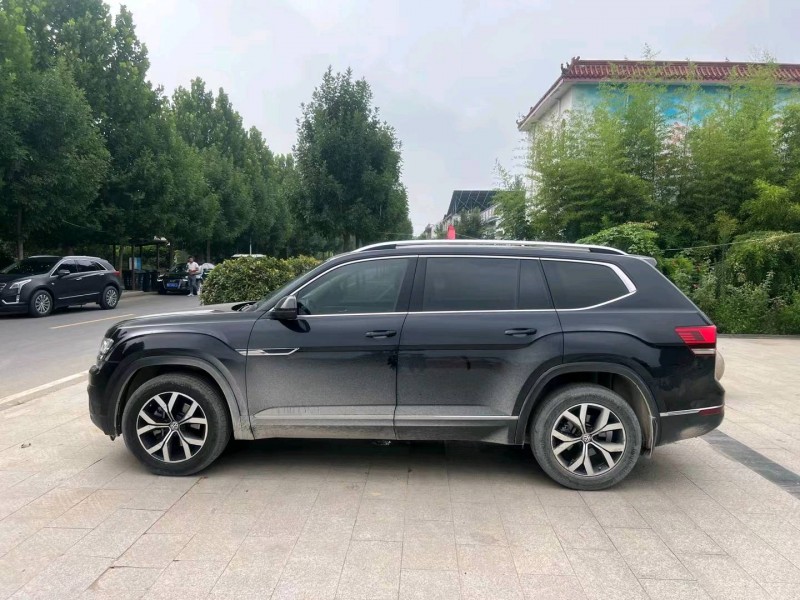 济南19年大众途昂7