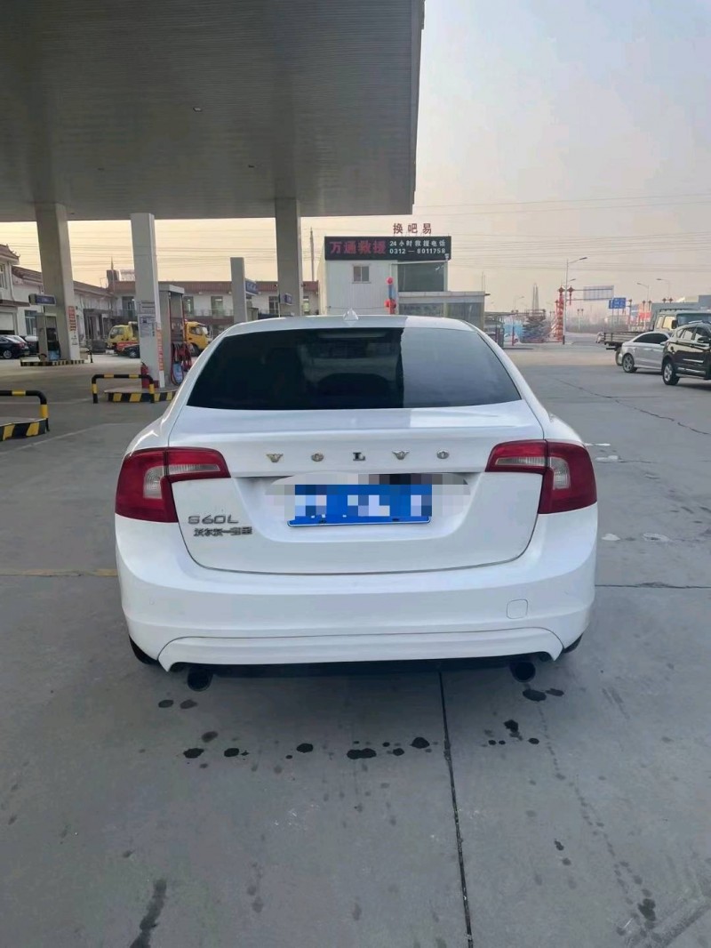 保定15年沃尔沃S60L9