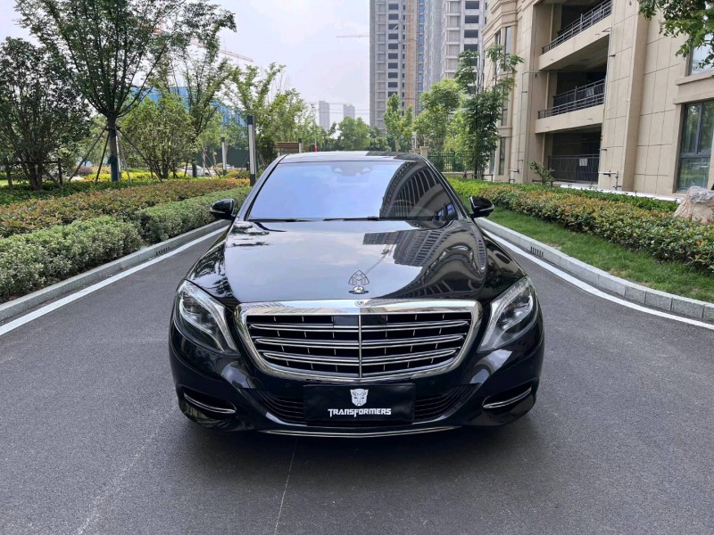 枣庄17年奔驰迈巴赫S级1
