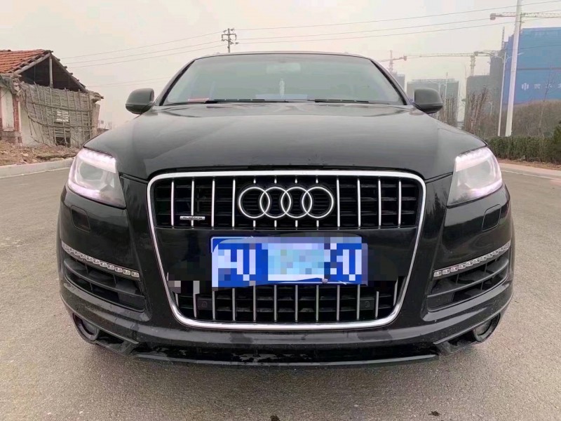 青岛13年奥迪Q71