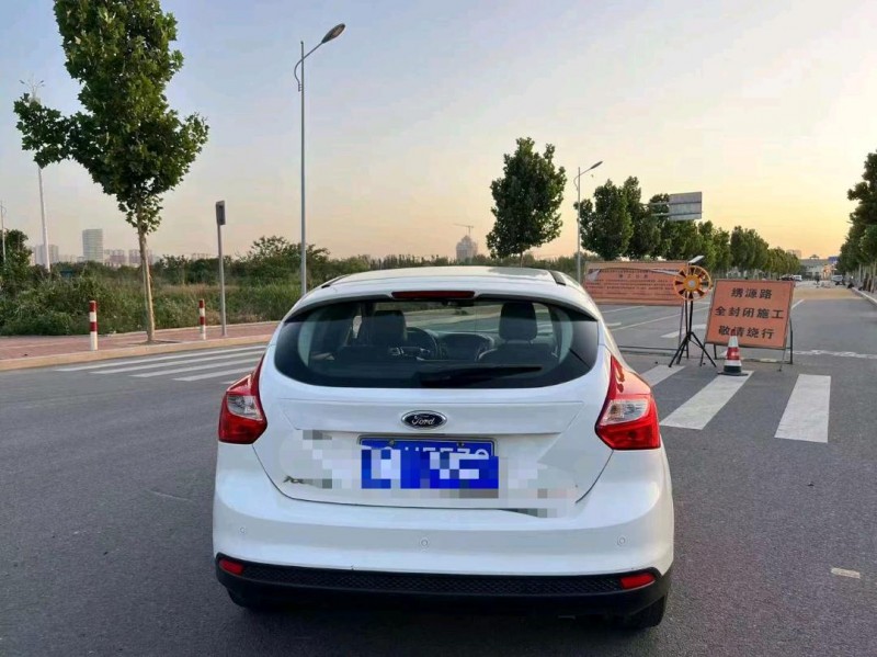 淄博14年福特福克斯9