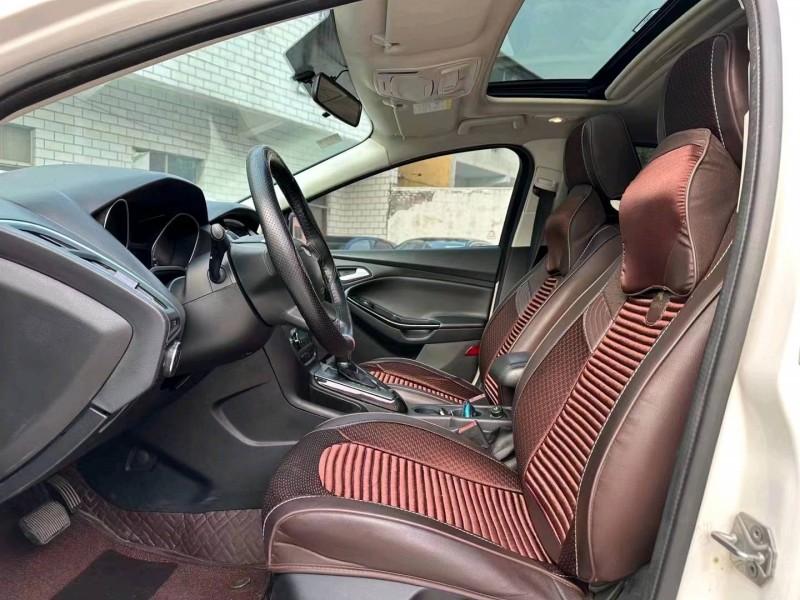 济宁14年福特福克斯6