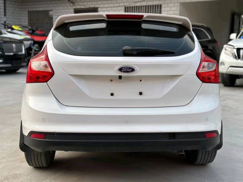 济宁14年福特福克斯9