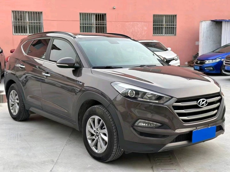 济宁16年现代途胜2