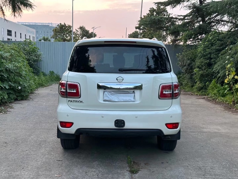 徐州18年日产途乐4