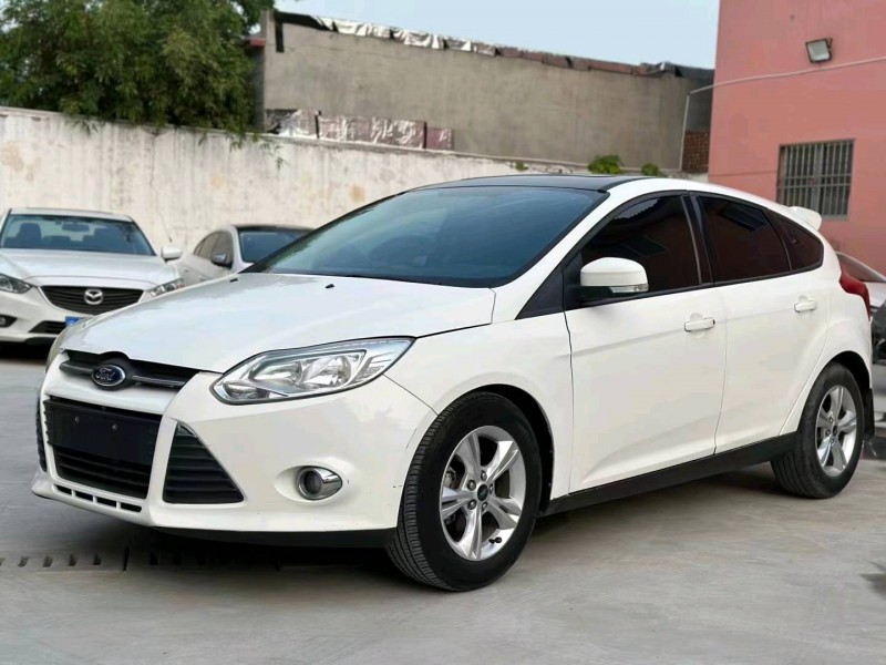 枣庄14年福特福克斯2