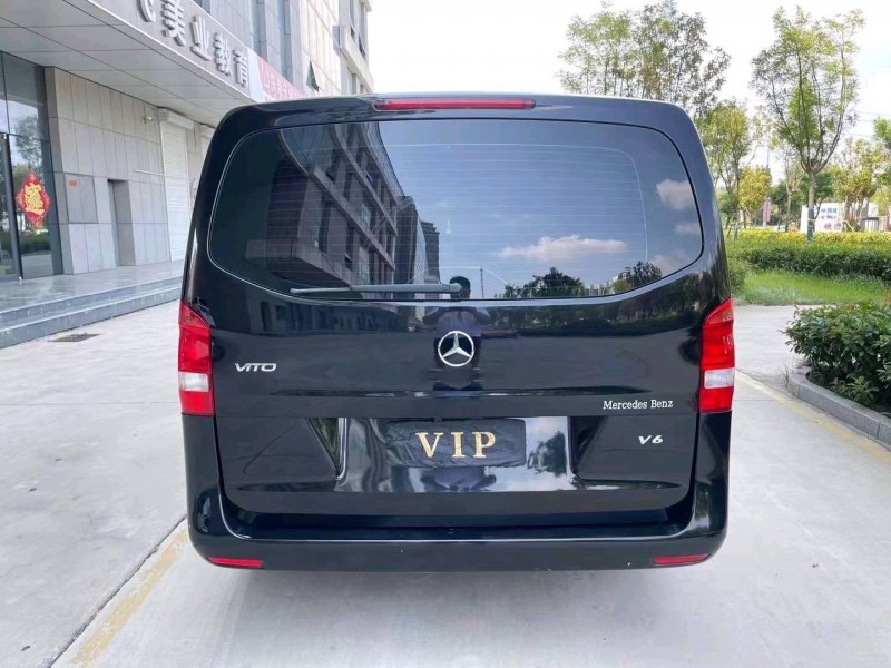 枣庄18年奔驰威霆2