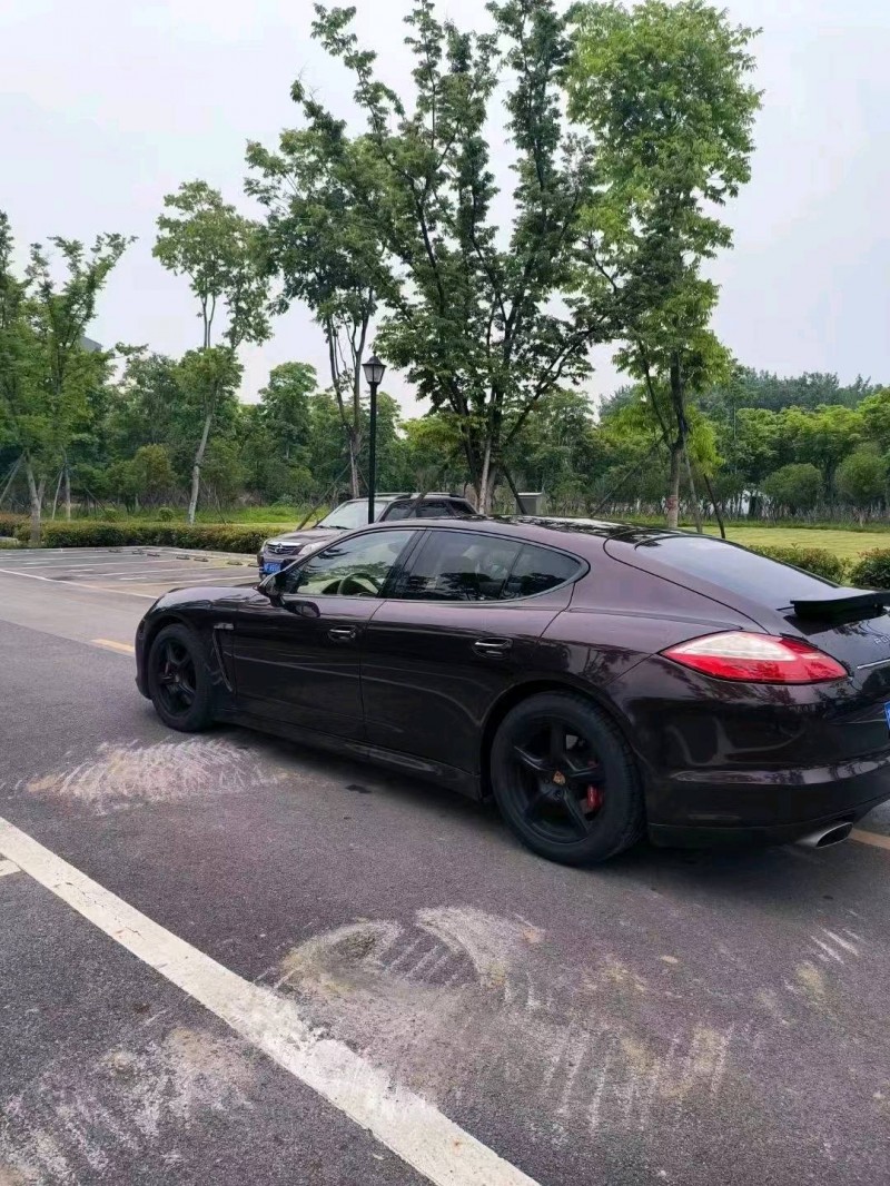 宜昌12年保时捷帕拉梅拉3