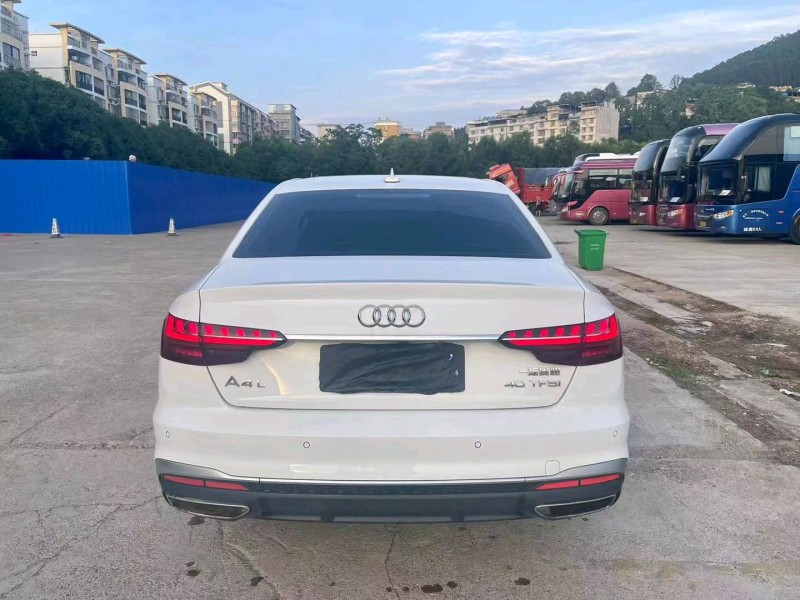 南寧21年奧迪A4L9