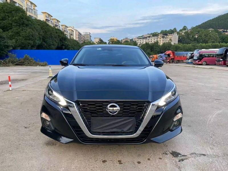 南寧22年日產天籟1