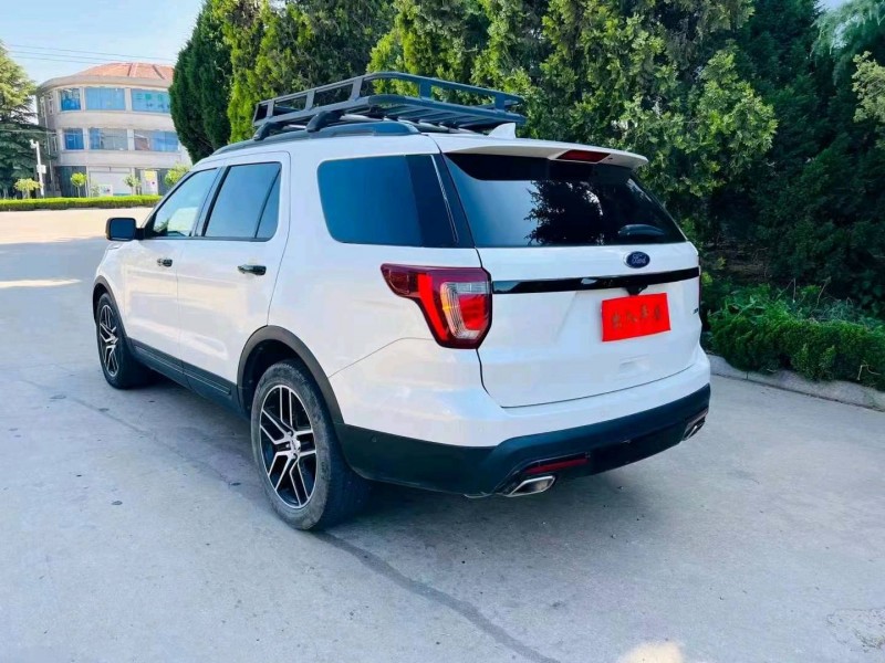 淄博16年福特探险者8