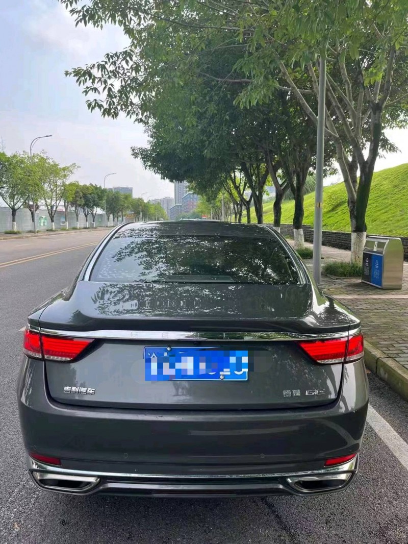 重庆18年吉利博瑞3
