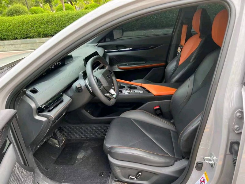 珠海22年長安汽車UNI-V7