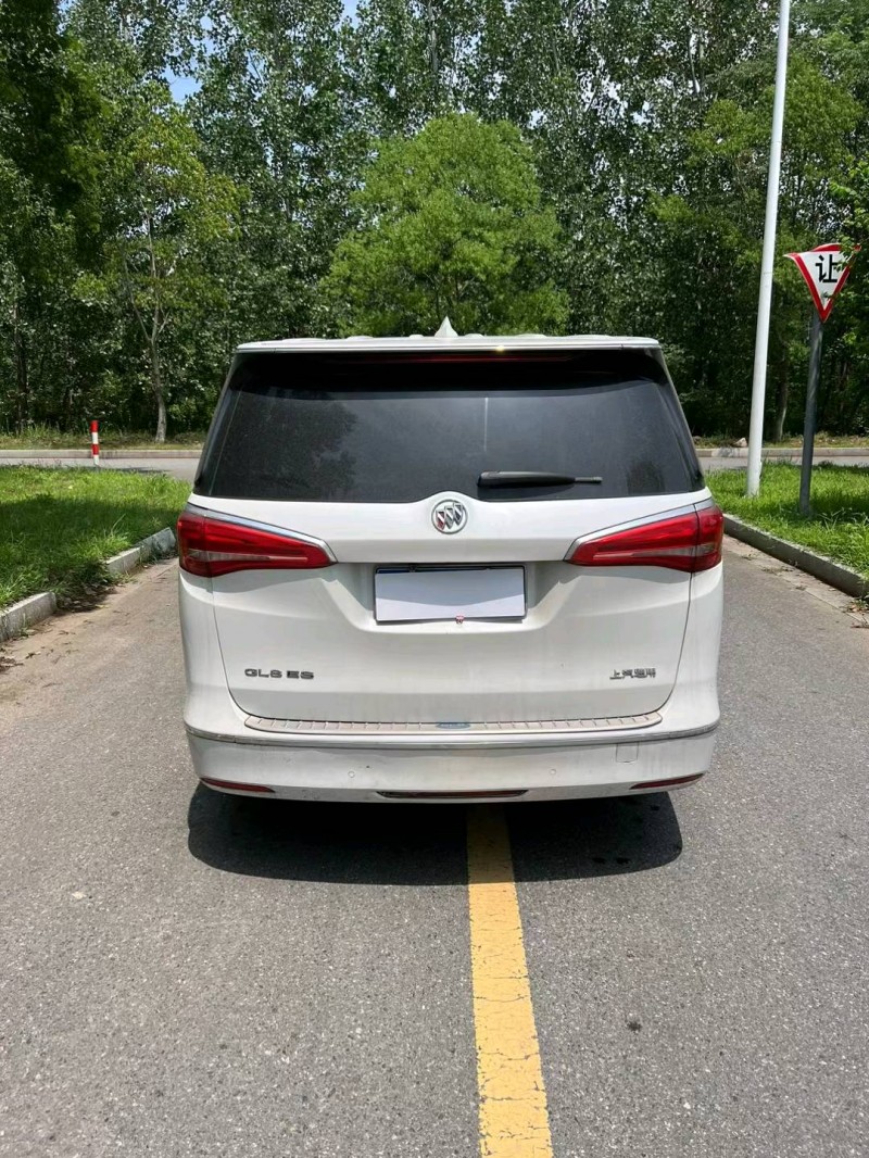 宿迁18年别克GL89