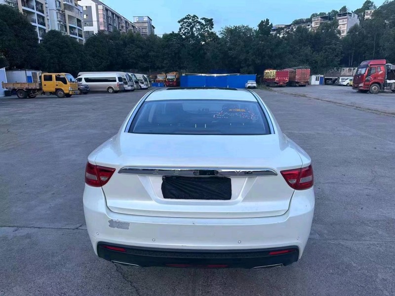 南寧15年吉利博瑞8