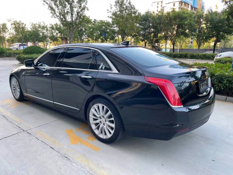 济宁17年凯迪拉克CT67