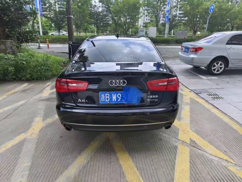 嘉兴13年奥迪A6L8
