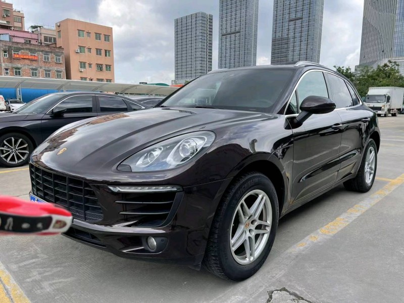 广州17年保时捷Macan2