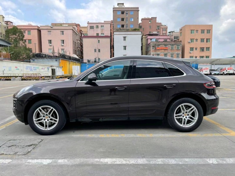 广州17年保时捷Macan4