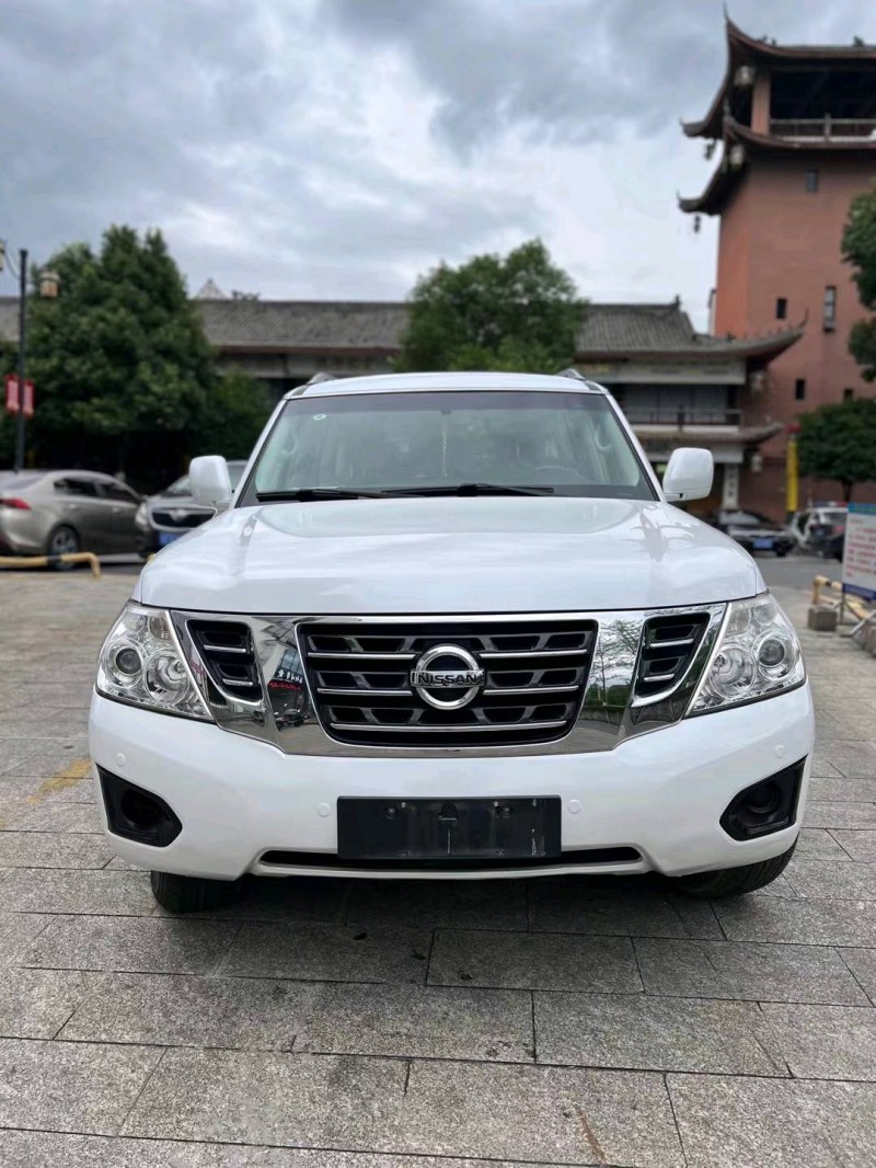 重庆17年日产途乐1