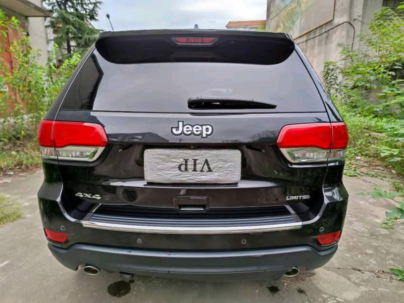 襄陽17年Jeep大切諾基8