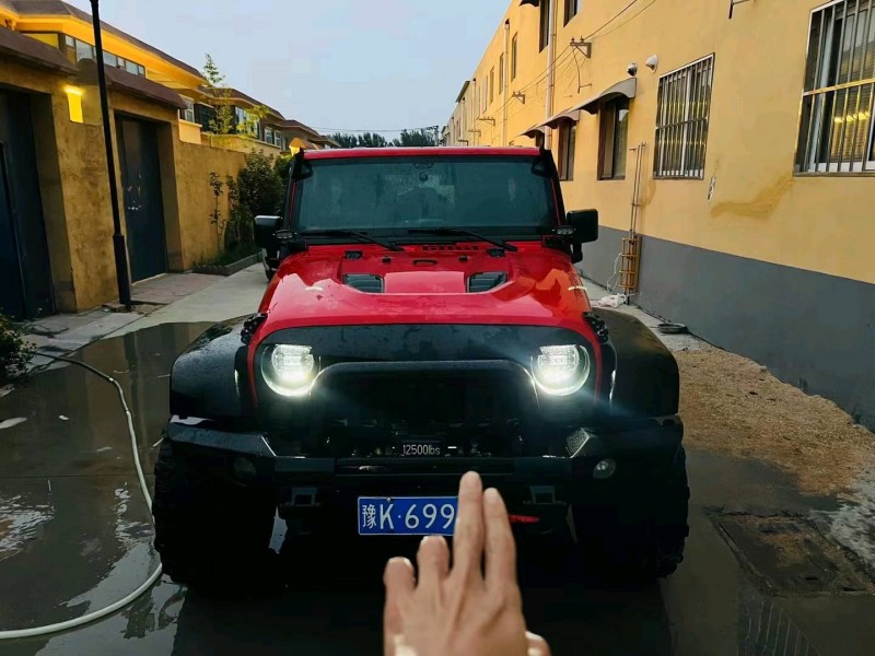 鄭州15年Jeep牧馬人1