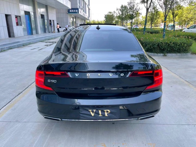 济宁17年沃尔沃S909